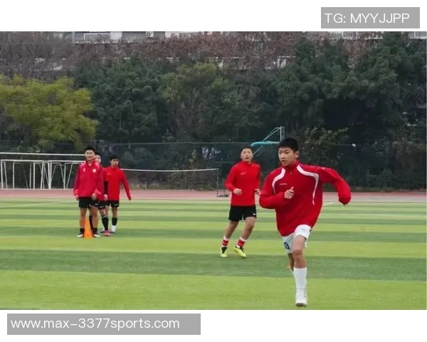 少年精英足球俱乐部携手培养未来足球明星助力青少年成长与发展 少年精英足球俱乐部携手培养未来足球明星助力青少年成长与发展
